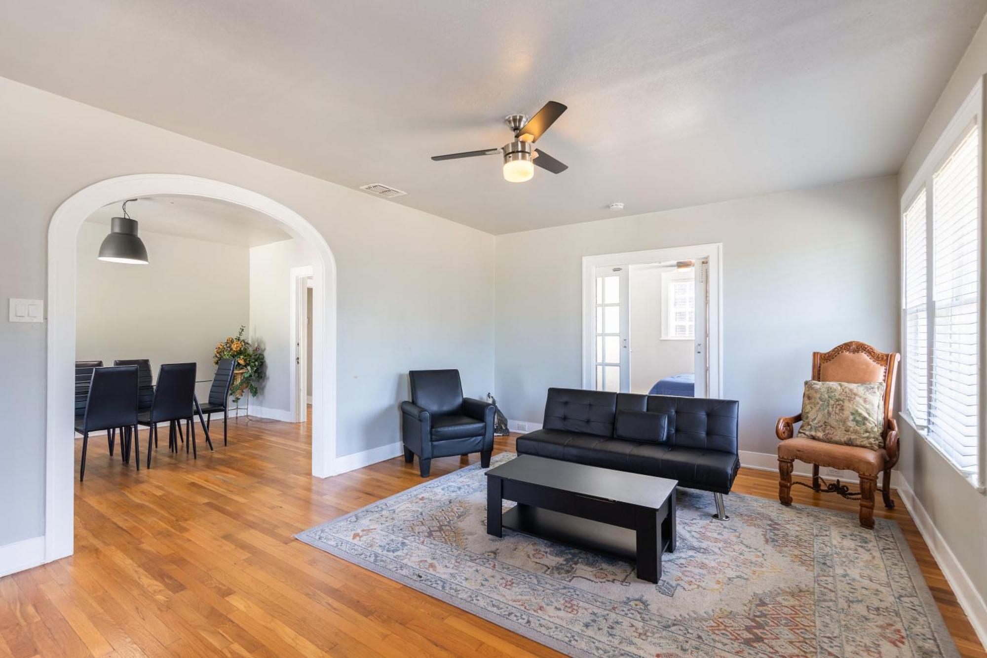 Luxurious 3 Bedroom Near Downtown And Convention Center San Antonio Exterior photo